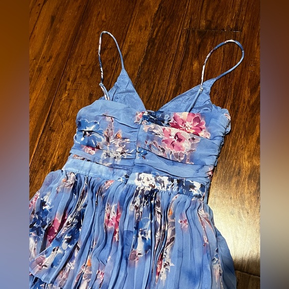 Astr Daytona Pleated Floral Tiered Maxi Dress in Blue & Pink Small $180- - Picture 14 of 15